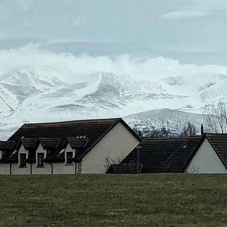 Stelvio Apartment Aviemore Bagian luar foto